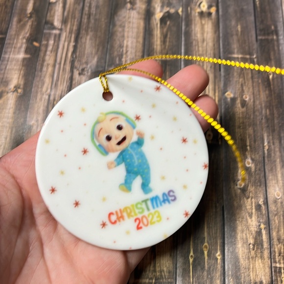 5for$10 Cocomelon 2023 Christmas White Ceramic Ornament Merry Christmas NWT - Picture 3 of 4